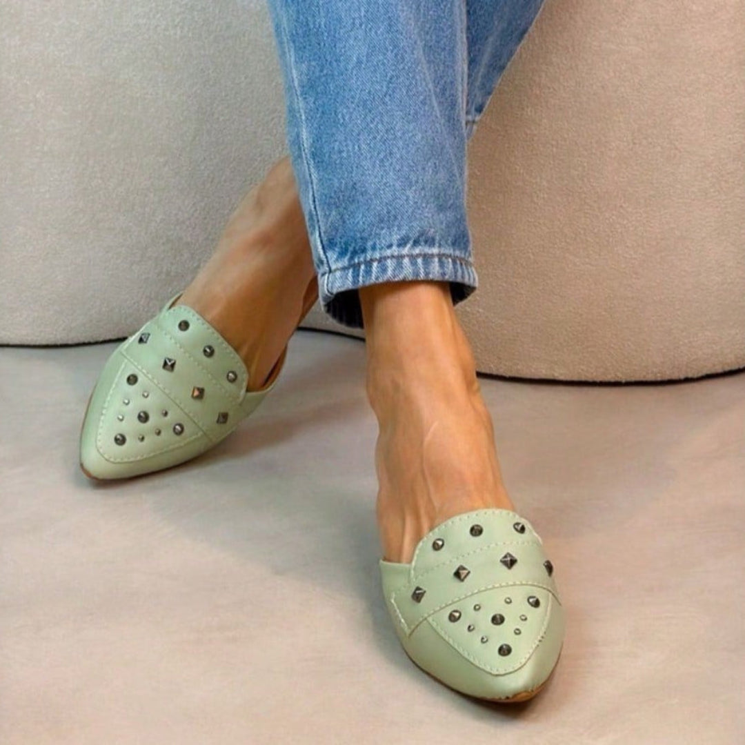 Sapatilha Mule Feminina Bico Fino com Spyke