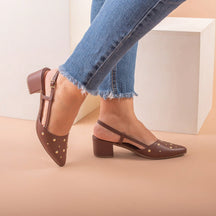 Scapin Feminino Slingback  Bico Fino Salto Bloco Baixo Confortável e Aplicações Marrom