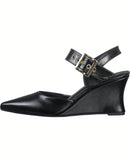 Scarpin Feminino Bico Fino Salto Anabela Cunha Fivela Dourada Ajustável Preto