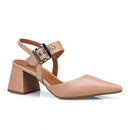 Scarpin Feminino Bico Fino Salto Bloco com Fivela Bege