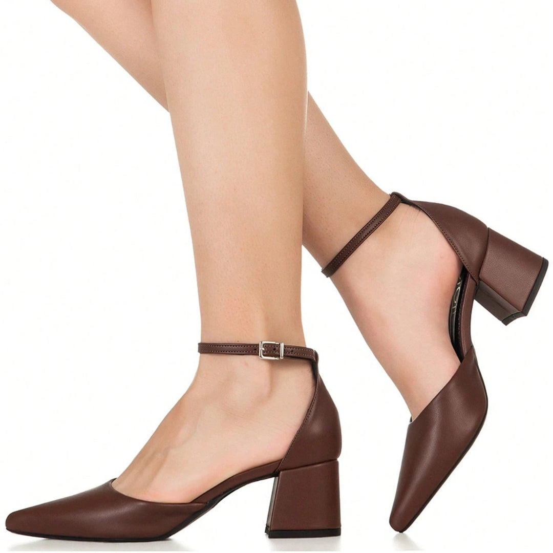Scarpin Feminino Bico Fino Salto Grosso Salomé Clásico