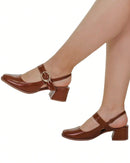 Scarpin Feminino Bico Quadrado Salto Bloco Baixo Mary Jane com Fivela Caramelo