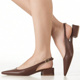 Scarpin Feminino Slingback Bico Fino Salto Bloco Baixo Fivela Lateral Marrom