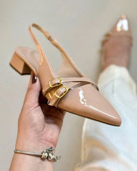 Scarpin Feminino Slingback Bico Fino Salto Bloco Baixo e Fivelas Bege