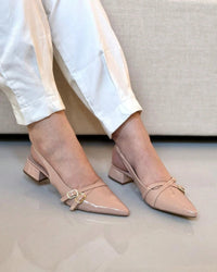 Scarpin Feminino Slingback Bico Fino Salto Bloco Baixo e Fivelas Bege