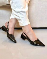 Scarpin Feminino Slingback Bico Fino Salto Bloco Baixo e Fivelas Preto