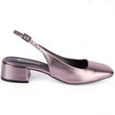 Scarpin Feminino Slingback Bico Quadrado e Salto Bloco Baixo Prata Velho