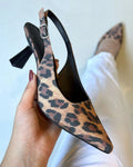 Scarpin Feminino Slingback Salto Fino Baixo Clássico Animal Print