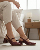 Scarpin Feminino Slingback Verniz Salto Bloco Médio com Tira e Fivela Ajustável Marsala