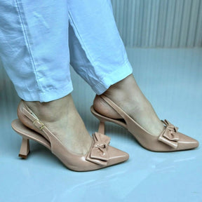 Scarpin Slingback Feminino Salto Médio Bico Fino com Laço Bege