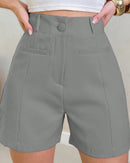 Short Feminino Alfaiataria com Bolso Fake Cinza