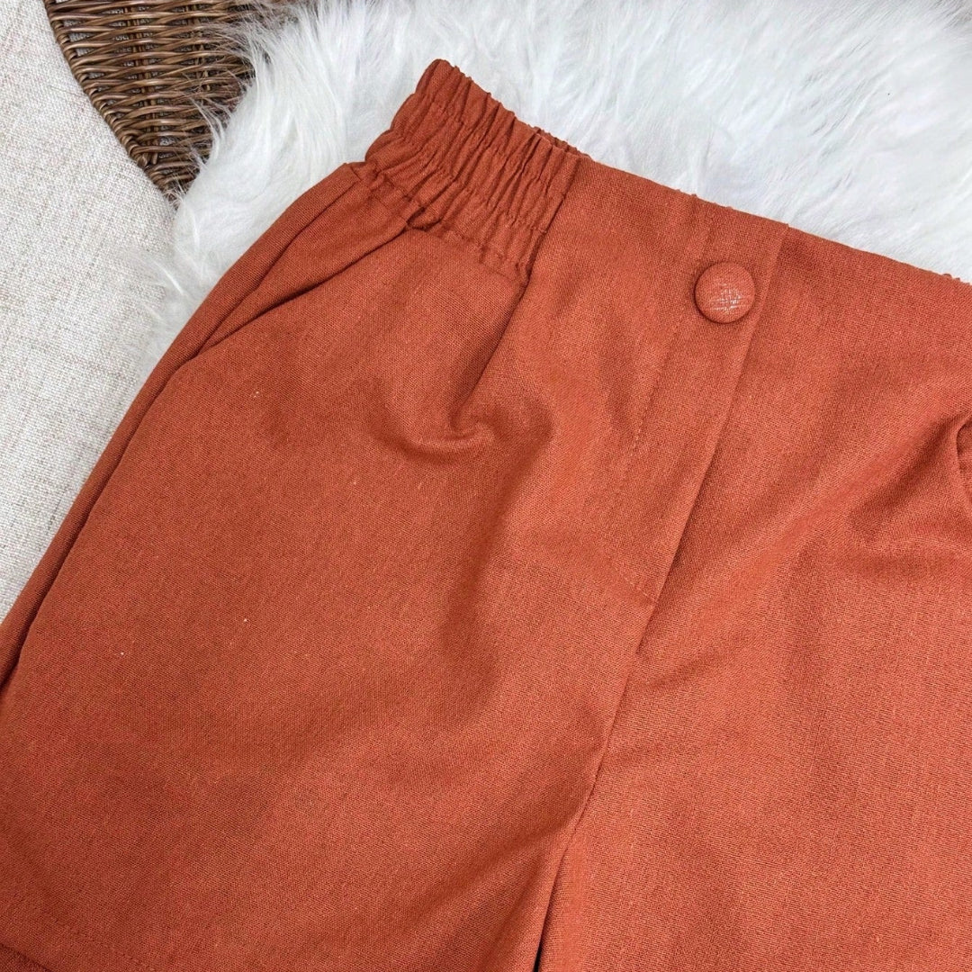 Shorts Feminino de Linho com Bolso e Elástico na Cintura Marrom