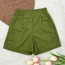 Shorts Feminino de Linho com Bolso e Elástico na Cintura Verde
