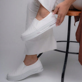Tênis Slip On Feminino Casual Confortável | Estilo Clássico e Versátil Branco
