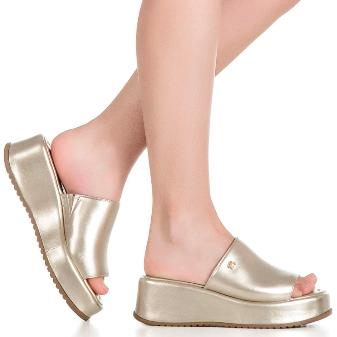Tamanco Feminino Plataforma Anabela Flatform Sola Macia Dourado