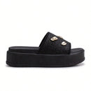 Tamanco Feminino Plataforma Fatform com Aplicação Delicada Conchas Preto