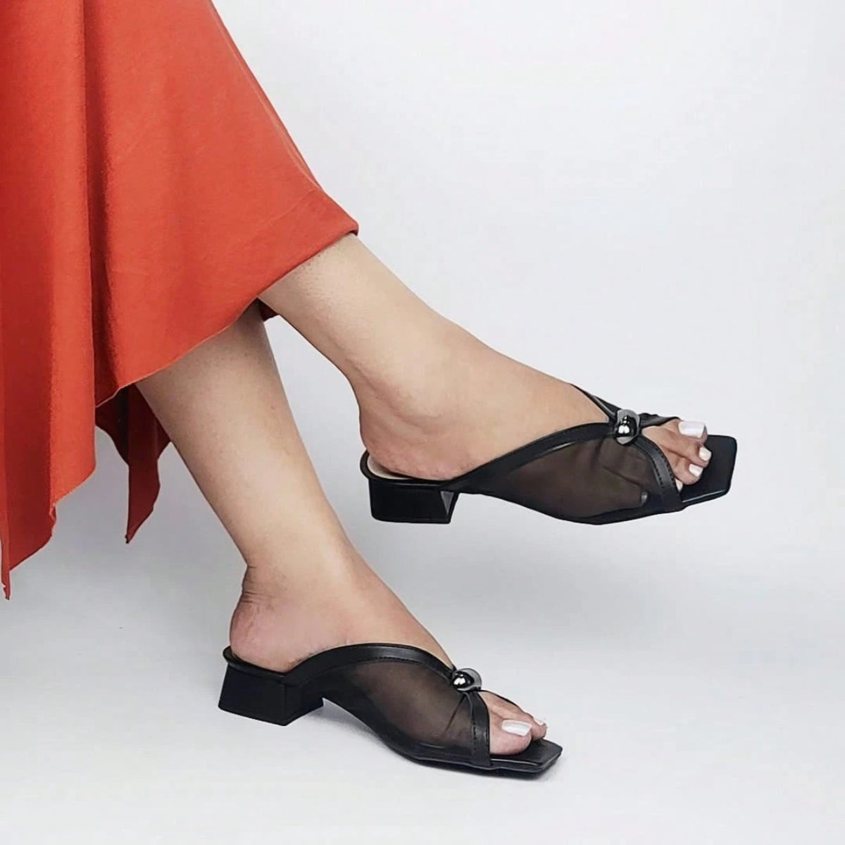 Tamanco Feminino Salto Bloco Baixo e Tela Transparente Chic Preto