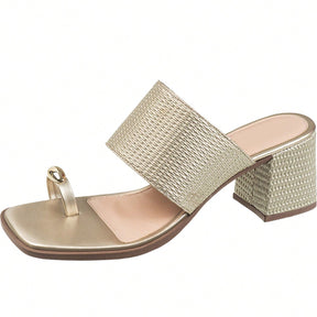 Tamanco Feminino Salto Bloco Tira Larga Anel de Dedo e Detalhe Metalizado Dourado