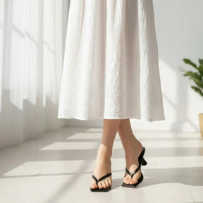 Tamanco Feminino Salto Fino Baixo Frente Quadrada Preto