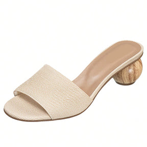 Tamanco Feminino Salto Redondo de Madeira Tira Larga Texturizada Palha