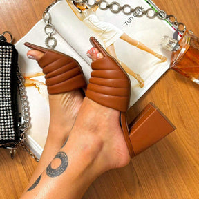 Tamanco Mule Feminino Salto Bloco Confortável Caramelo