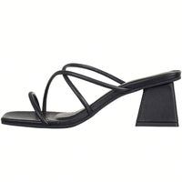 Tamanco Salto Bloco Bico quadrado e Tiras Preto