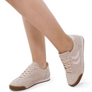 Tenis Feminino Casual Retro Solado Macio e Confortavel Off White