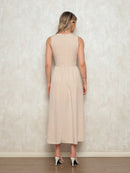 Vestido Feminino Midi em Crepinho - Cintura Marcada, Decote Discreto e Saia Solta Bege