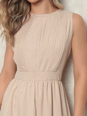 Vestido Feminino Midi em Crepinho - Cintura Marcada, Decote Discreto e Saia Solta Bege