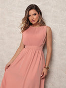 Vestido Feminino Midi em Crepinho - Cintura Marcada, Decote Discreto e Saia Solta Rosa