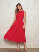 Vestido Feminino Midi em Crepinho - Cintura Marcada, Decote Discreto e Saia Solta Vermelho