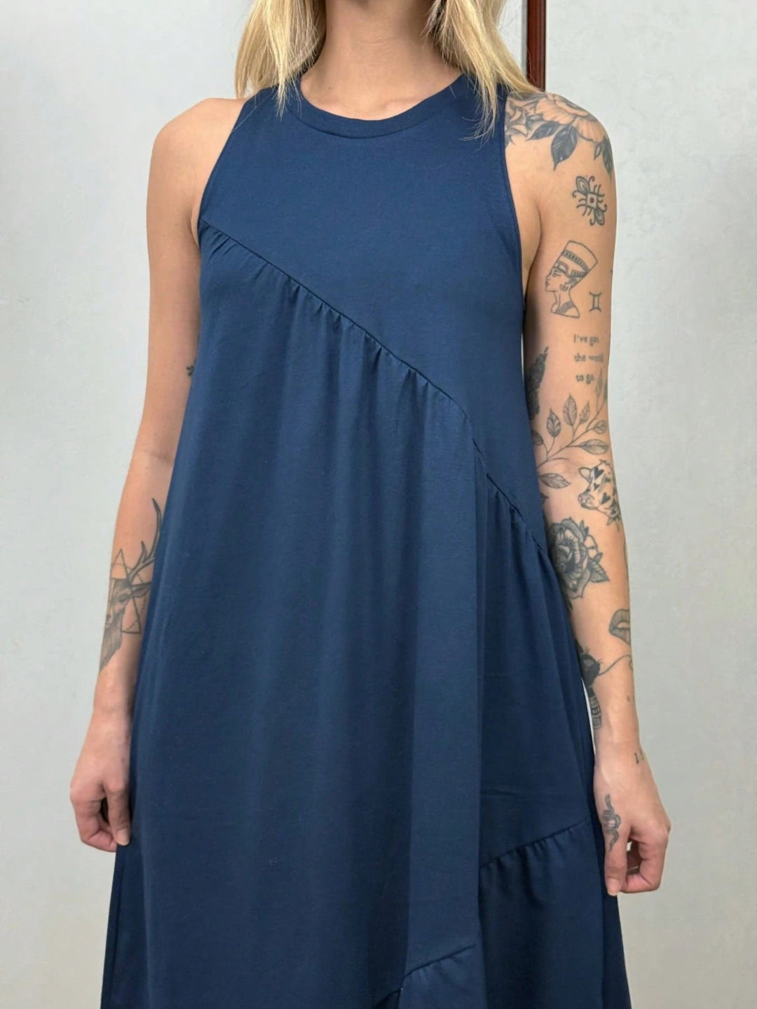 Vestido Longo Feminino sem Mangas em Malha Algodão Aveloz Azul