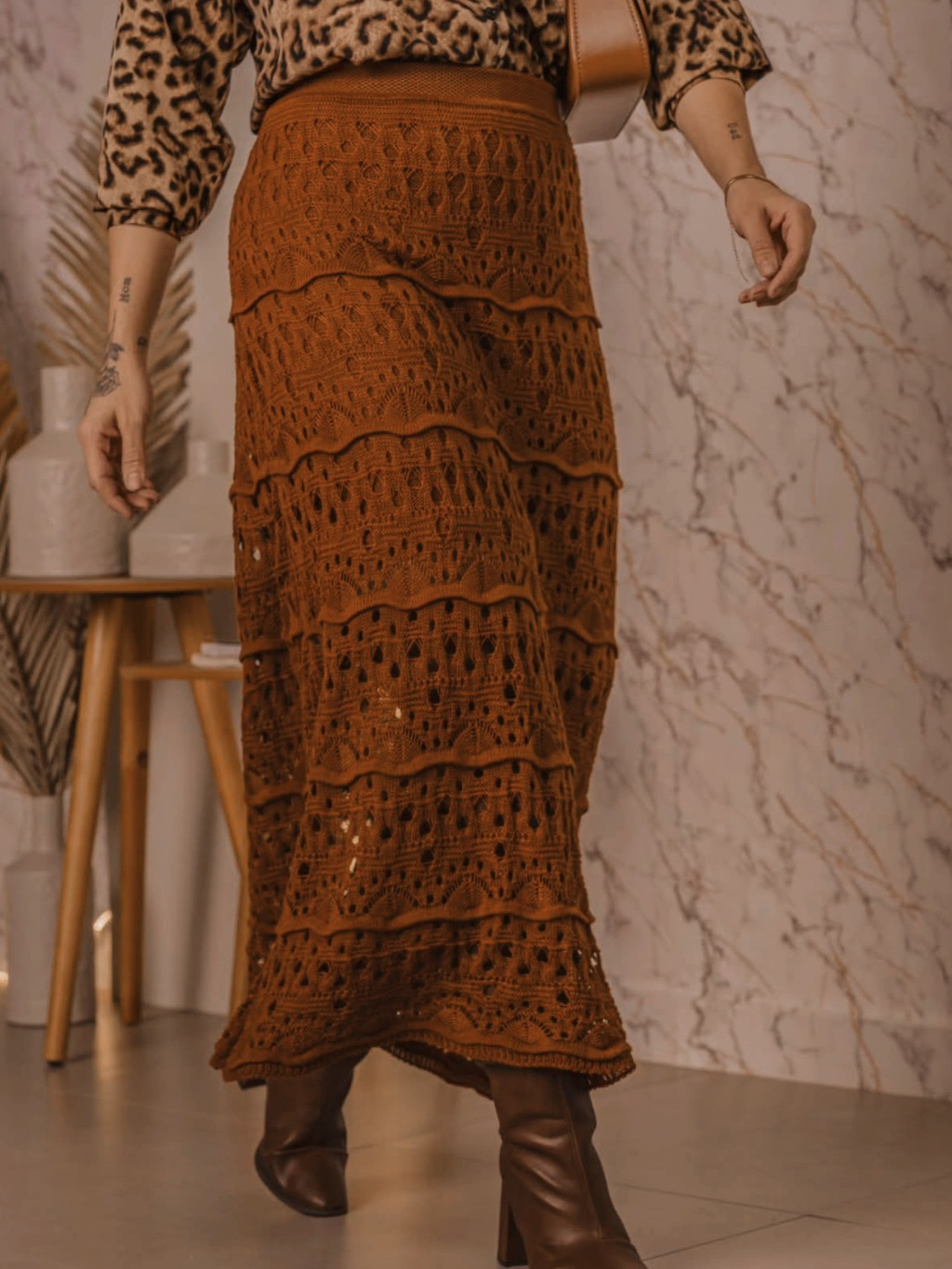 Saia Longa Feminina em Tricot Rendada com Forro | Ponto Crochê Elegante e Confortável